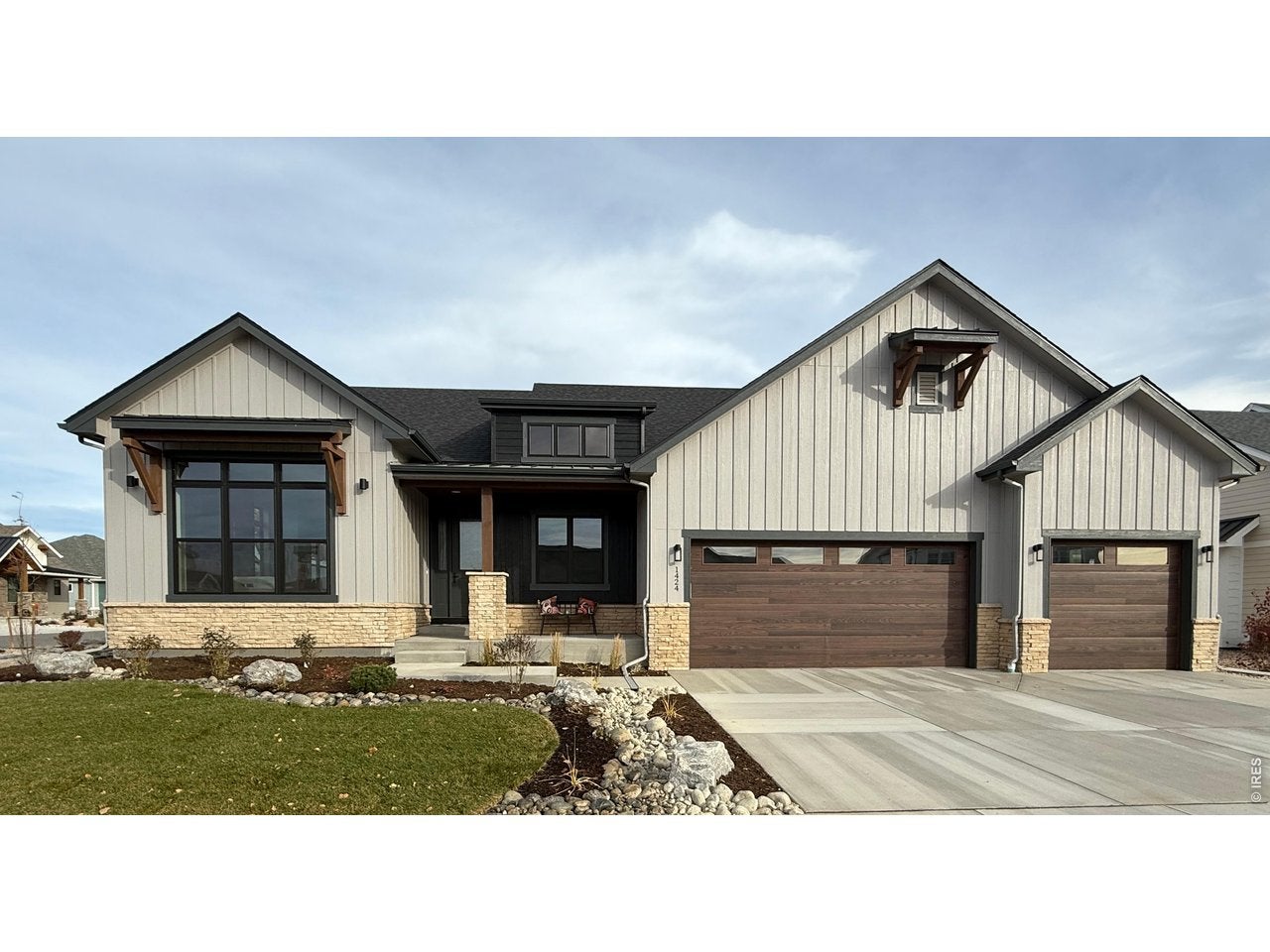 1424 Burt Ave — photo