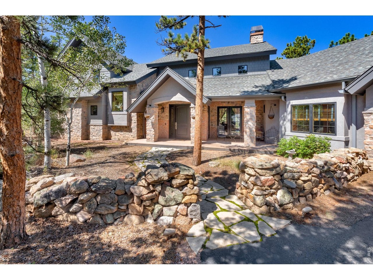 2251 Fox Acres Dr E — photo