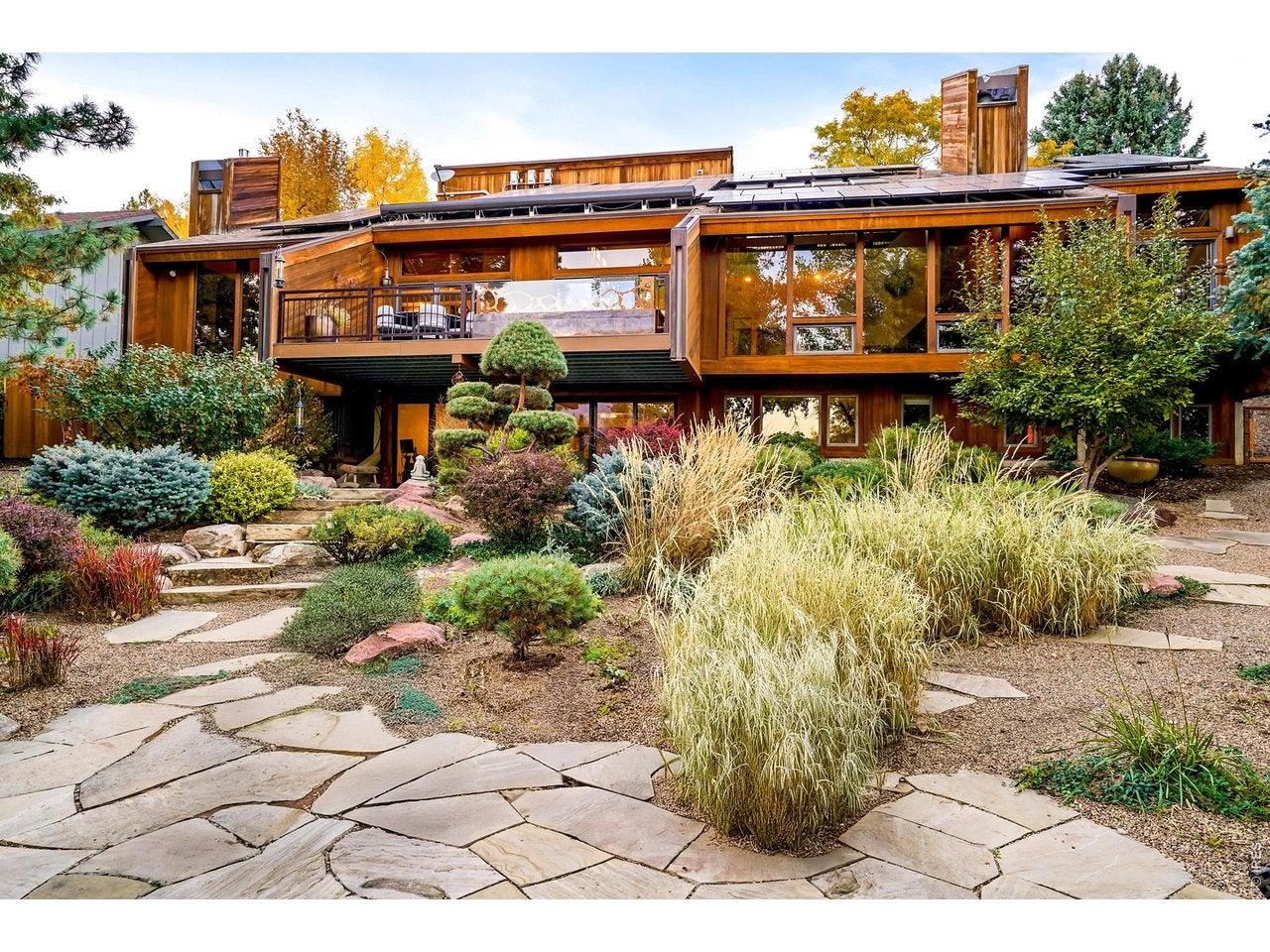 3746 Wonderland Hill Ave — photo