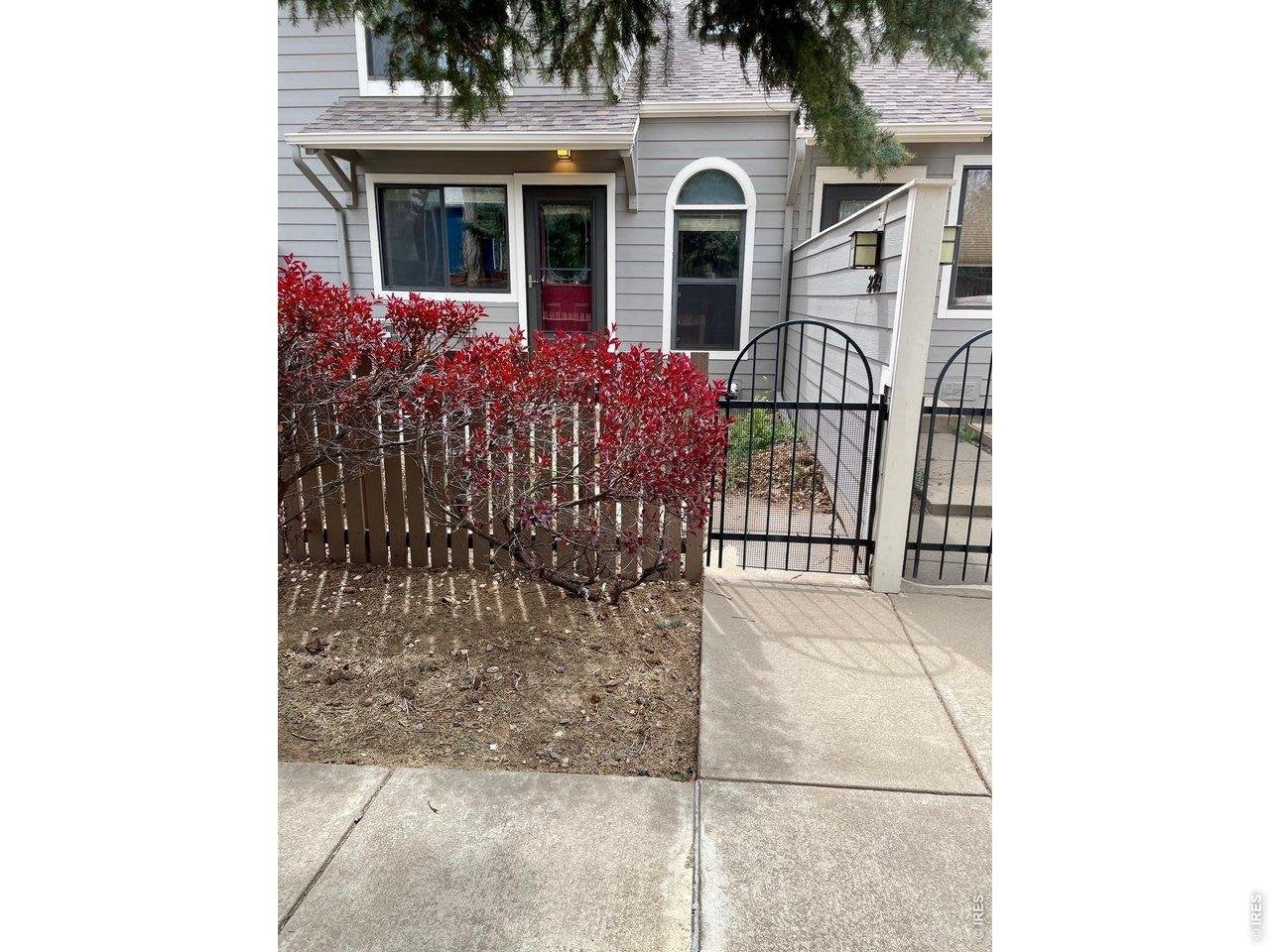 283 S Taft Ct — photo