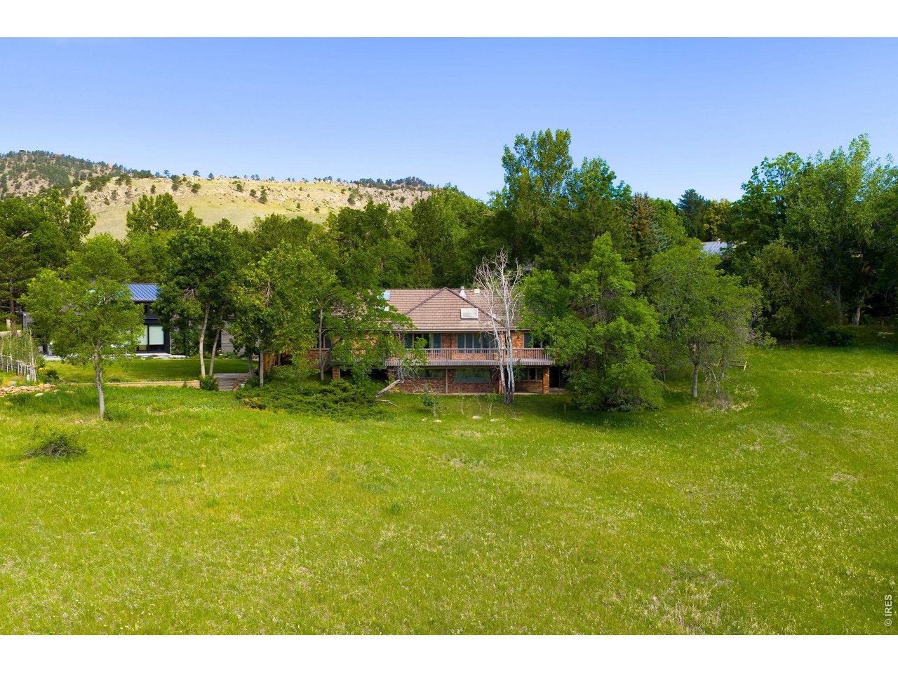 543 Linden Park Dr — photo