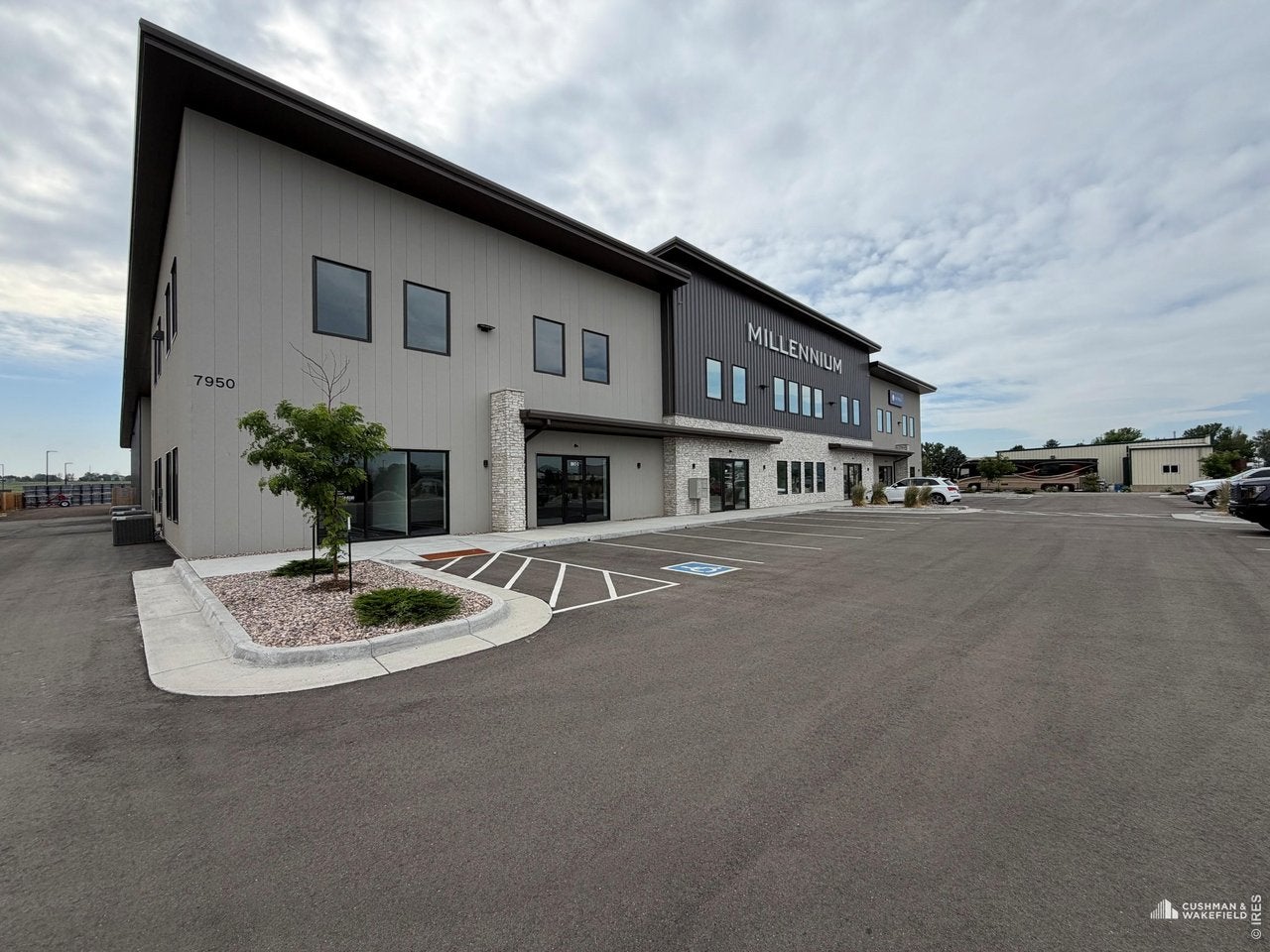 7950 Miller Dr — photo
