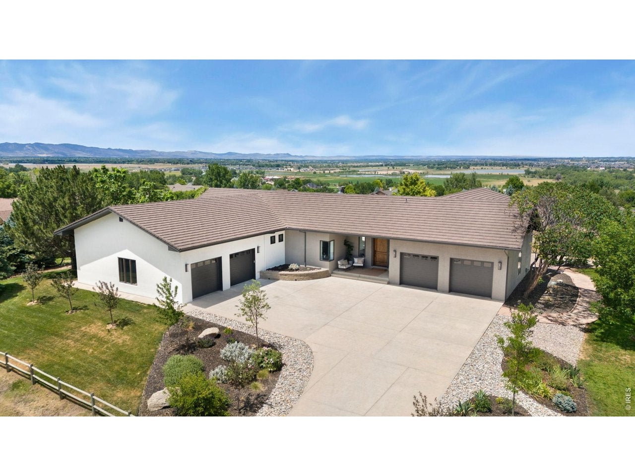 7730 Park Ridge Cir — photo
