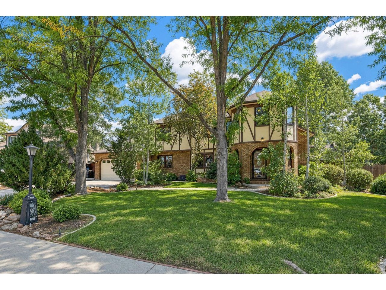 1224 Twin Peaks Cir — photo