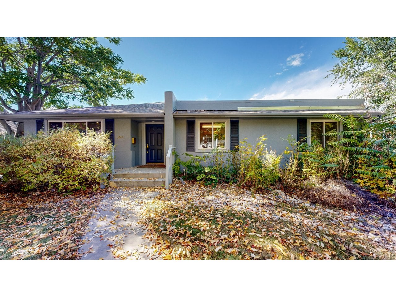 1047 N Lincoln Ave — photo