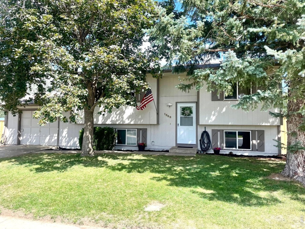 1508 Station Ct — photo