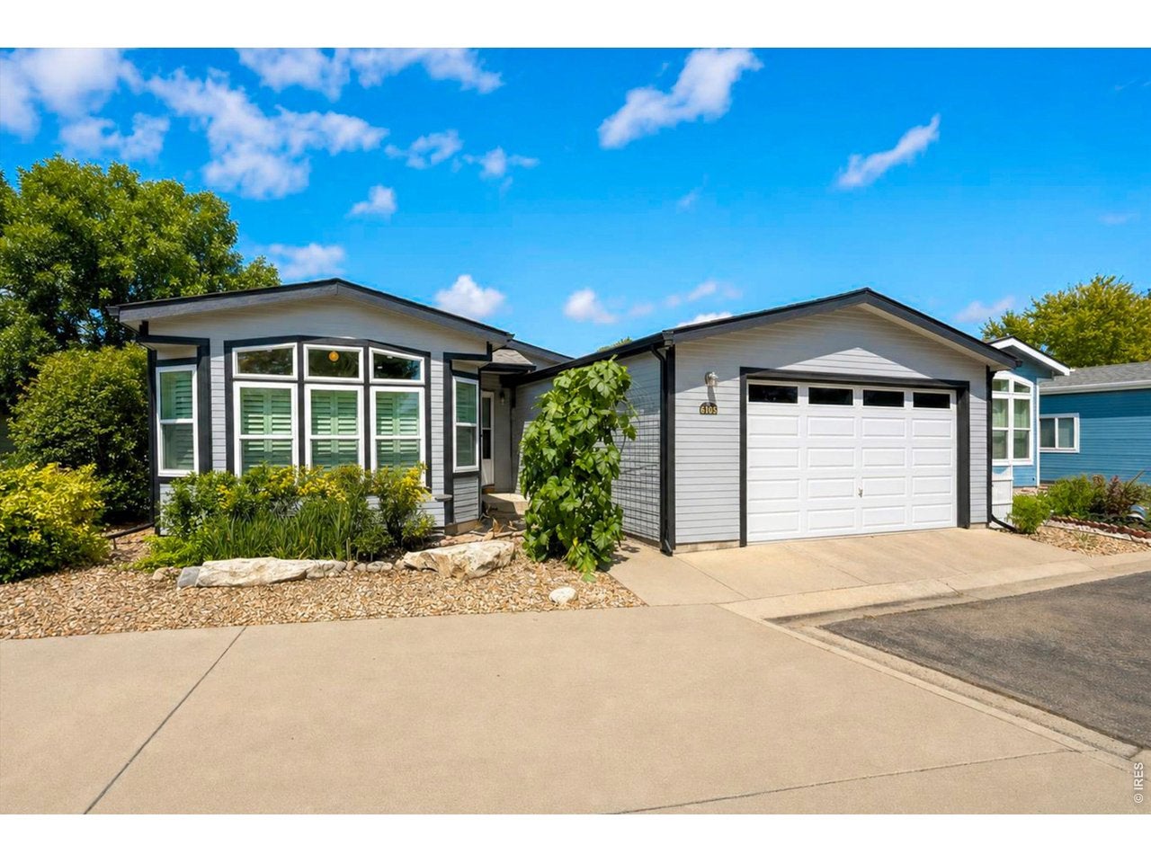 6105 Needlegrass Grn — photo