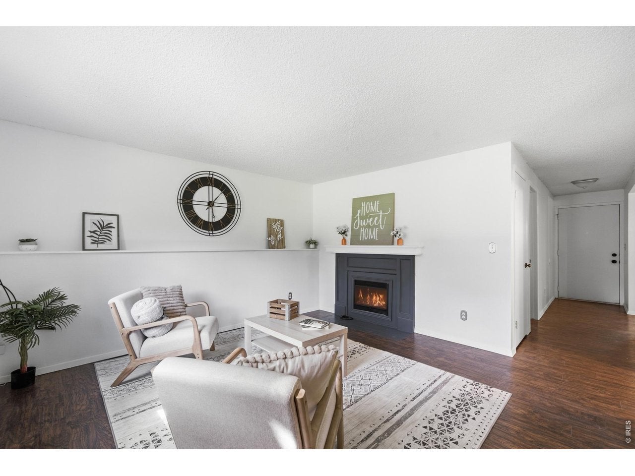 925 Columbia Rd 412 — photo