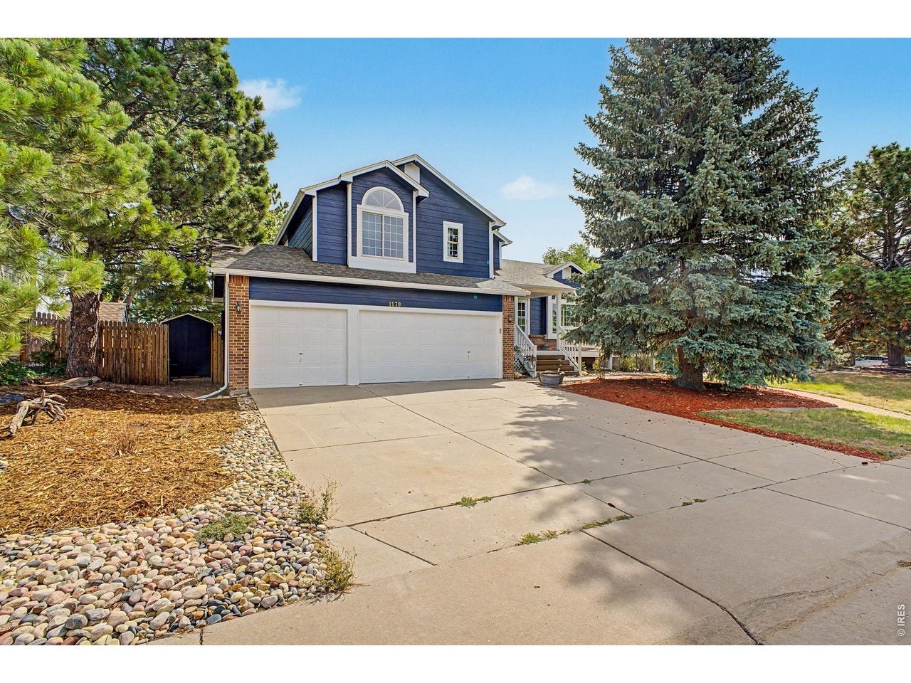 1178 N Deckers Pl — photo