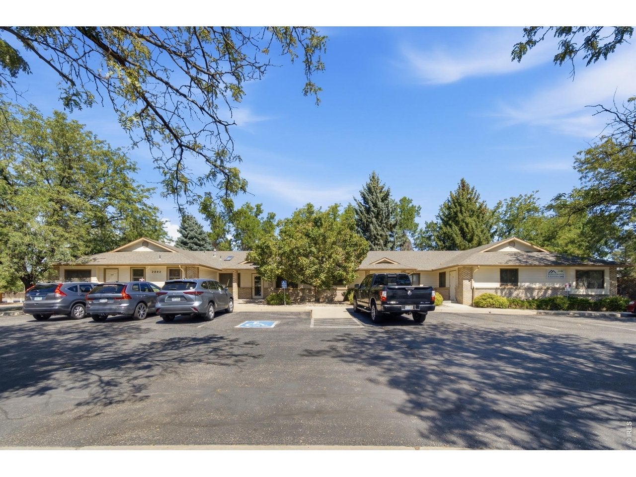 2802 Madison Sq Dr 2, 6, 120 — photo