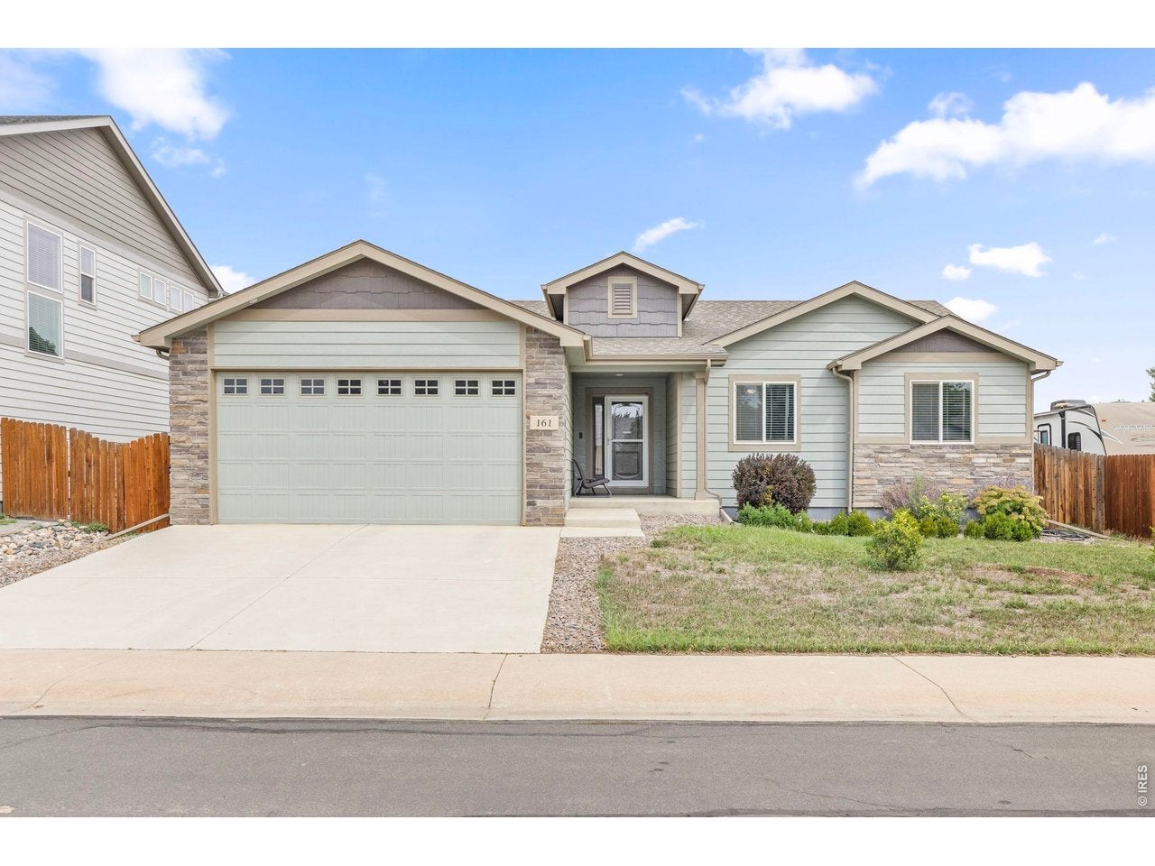 161 E Ilex Ct — photo