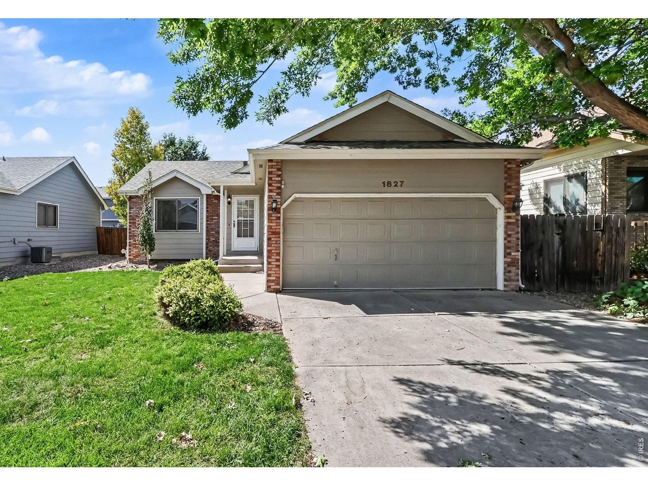 1827 Cambridge Ct — photo
