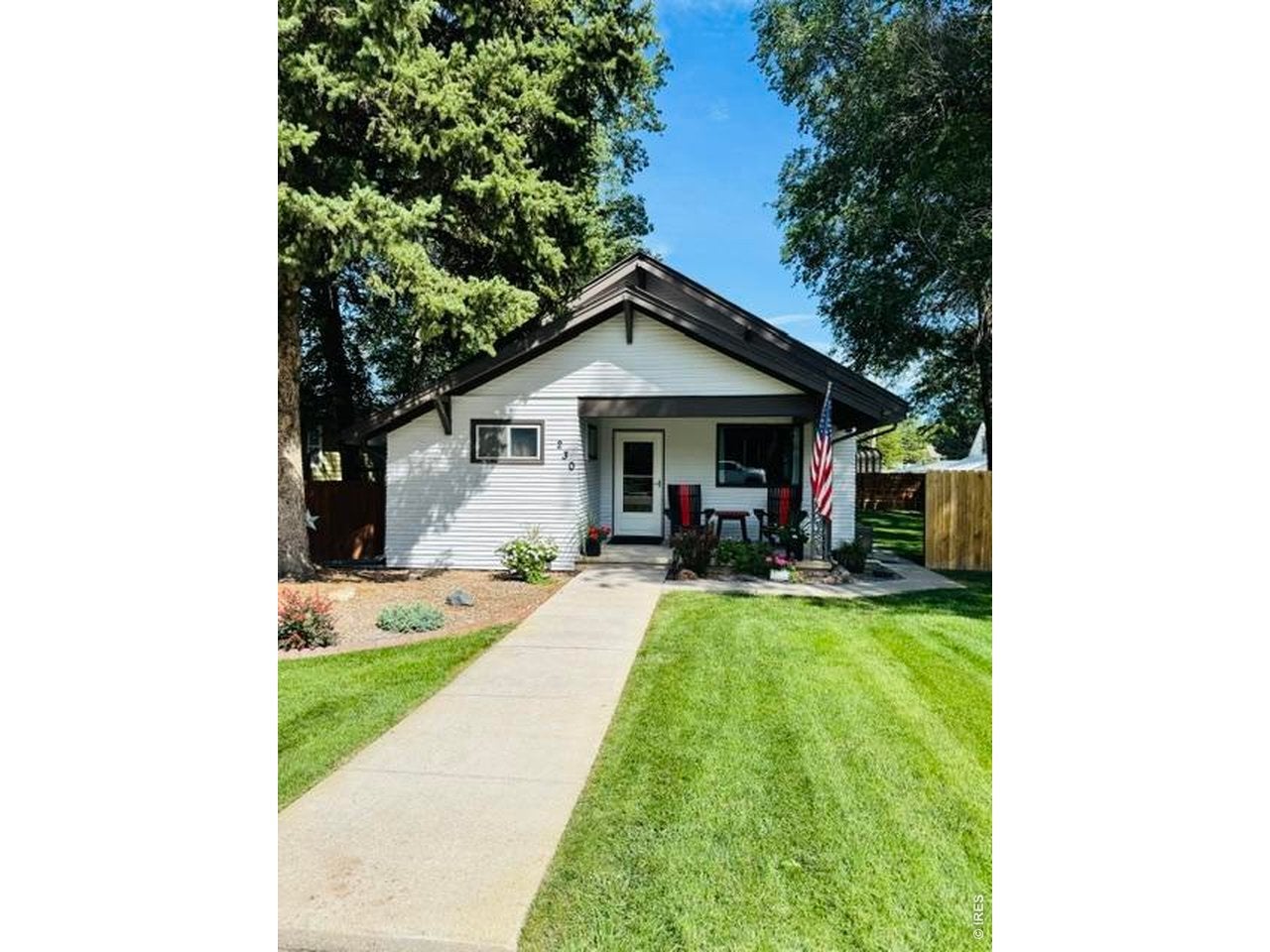 230 N Logan Ave — photo