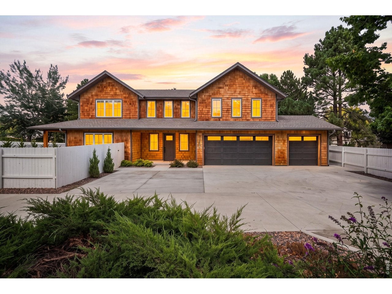 2590 Blue Heron Way — photo