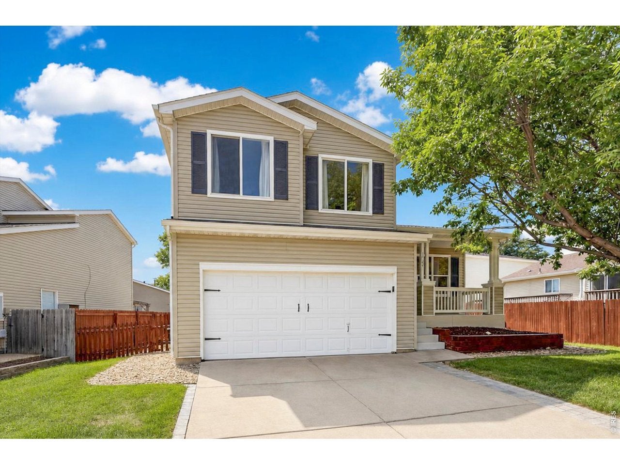1104 Fall River Cir — photo