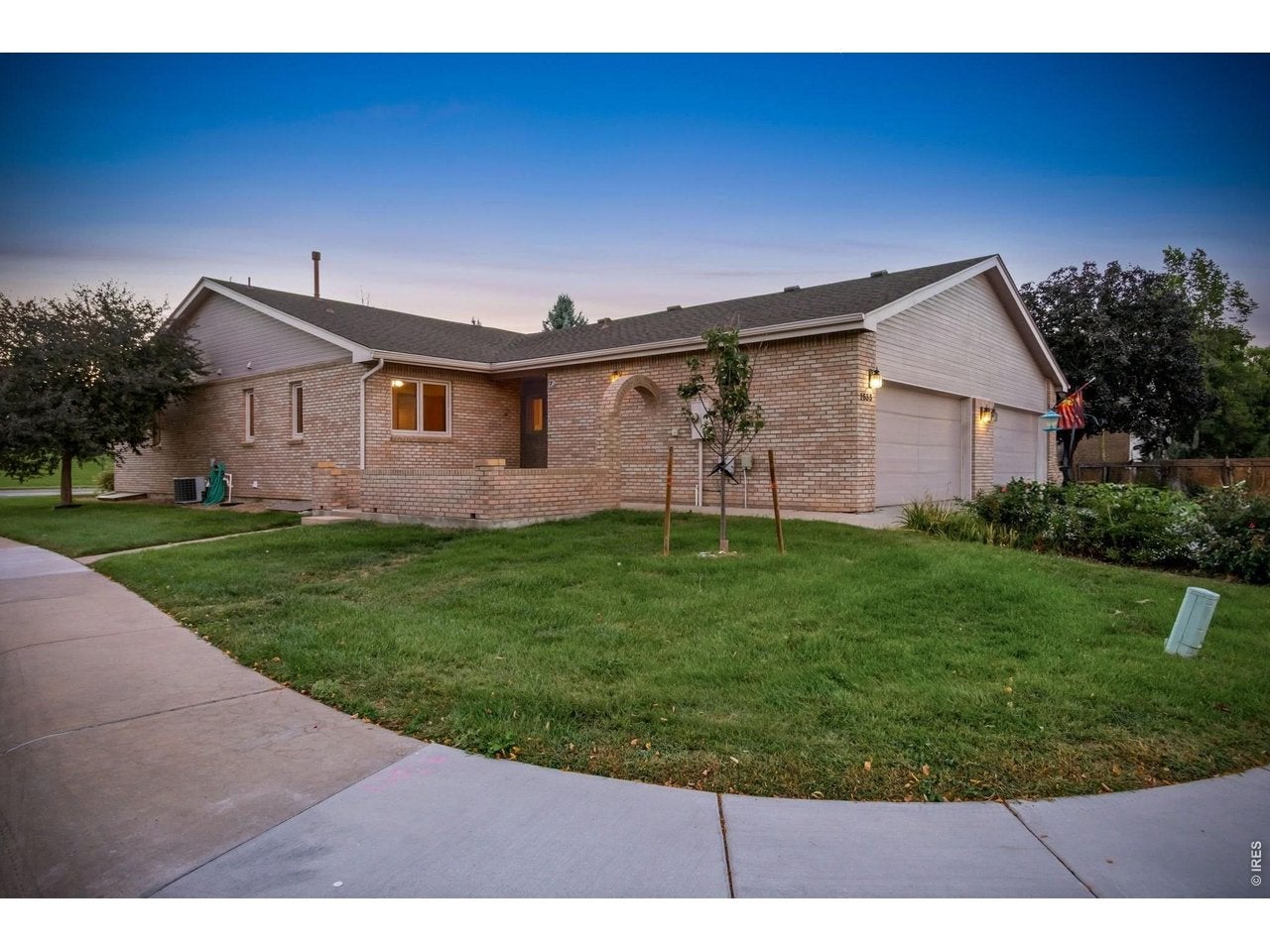 1633 Northbrook Ct — photo