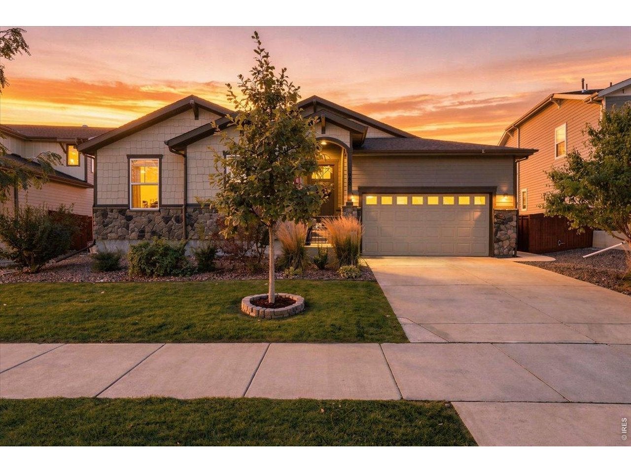 1962 Raindrop Dr — photo