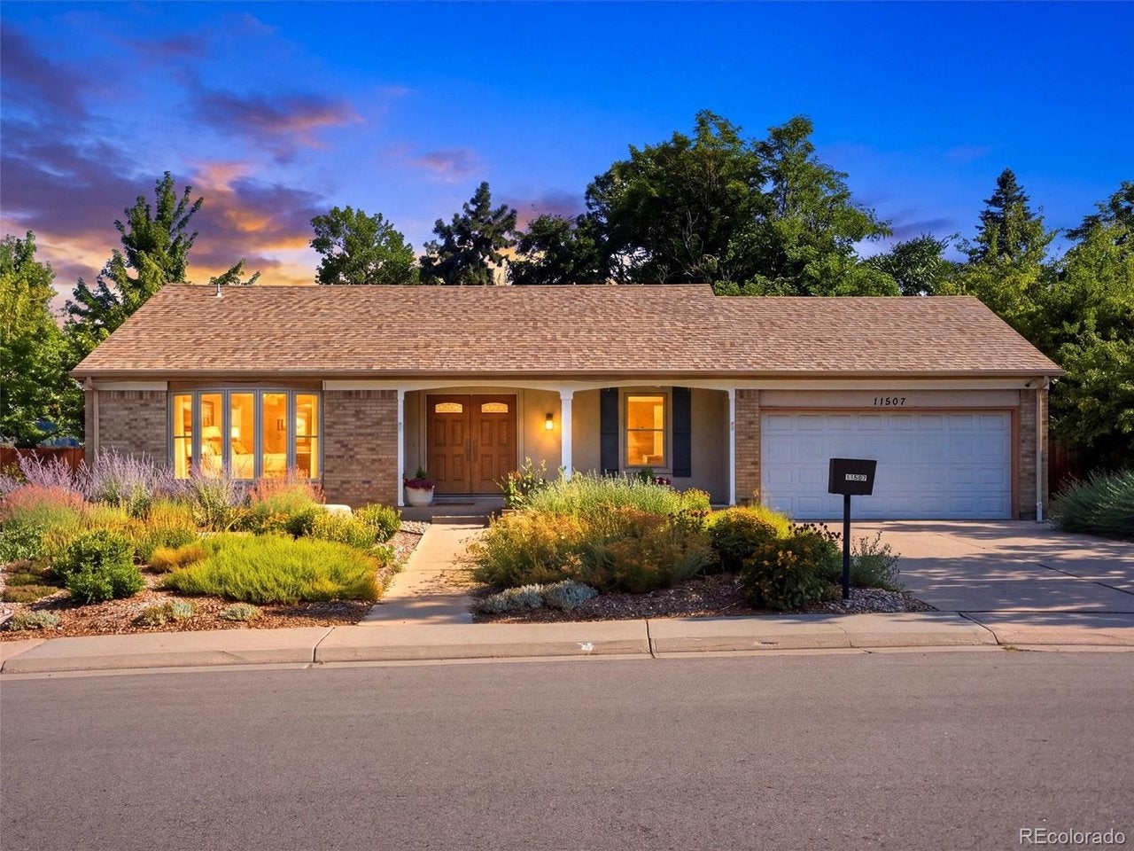 11507 E Amherst Cir S — photo