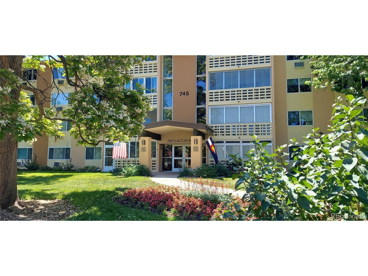 745 S Alton Way 4C — photo