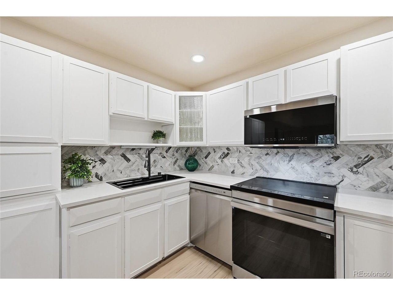 705 S Alton Way 4C — photo