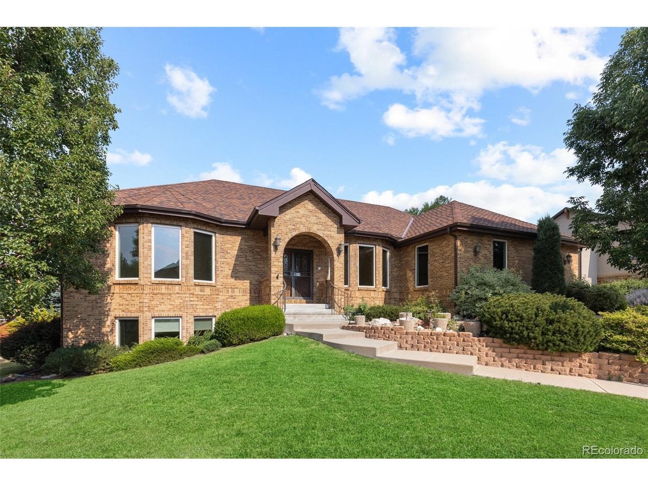 3240 Iris Ct — photo