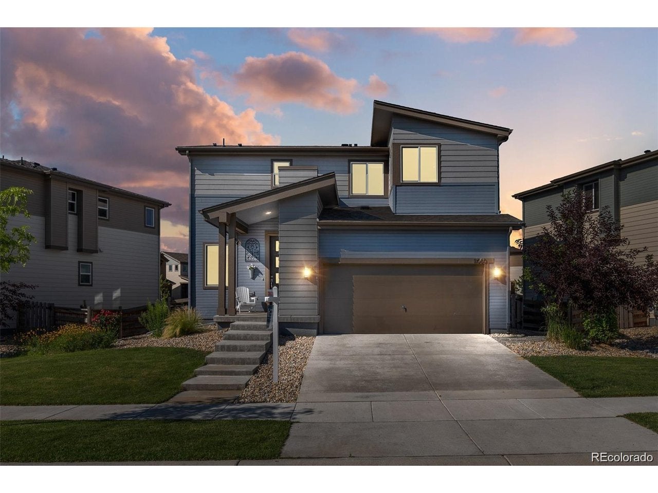 11060 Richfield Cir — photo