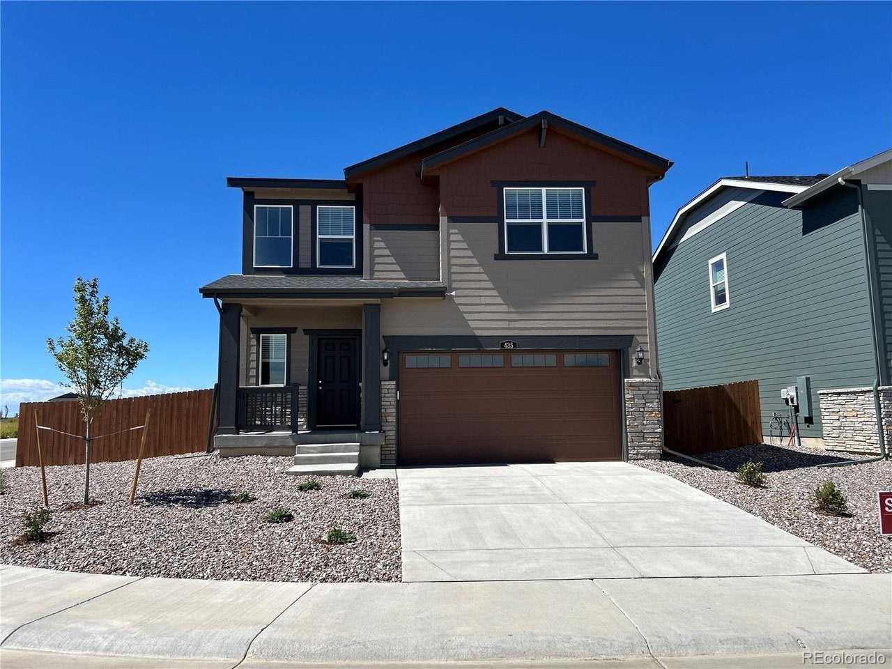 435 Wildflower Ct — photo