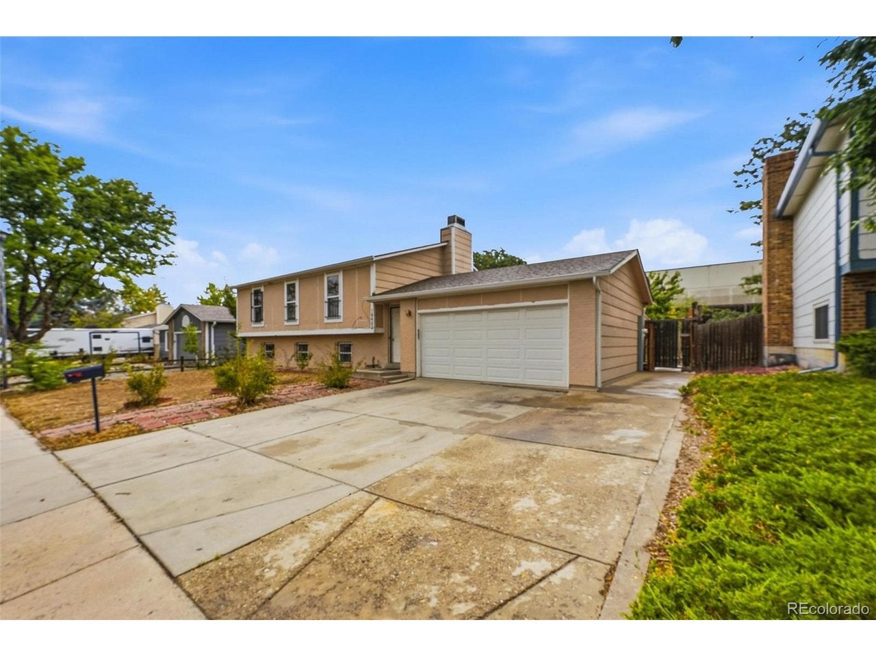 16683 E Kansas Dr — photo