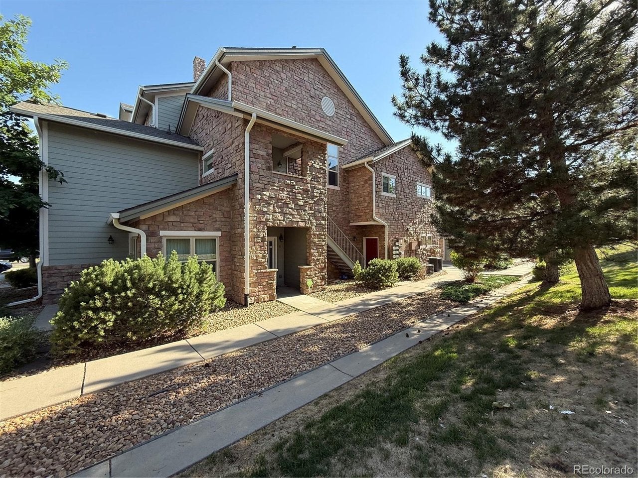 18681 E Water Dr B — photo