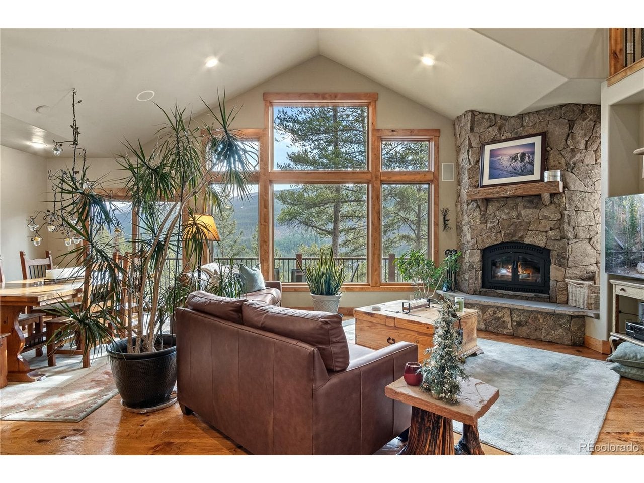 314 Coronet Dr — photo