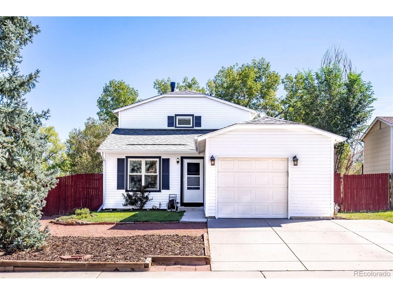 17591 E Temple Dr — photo