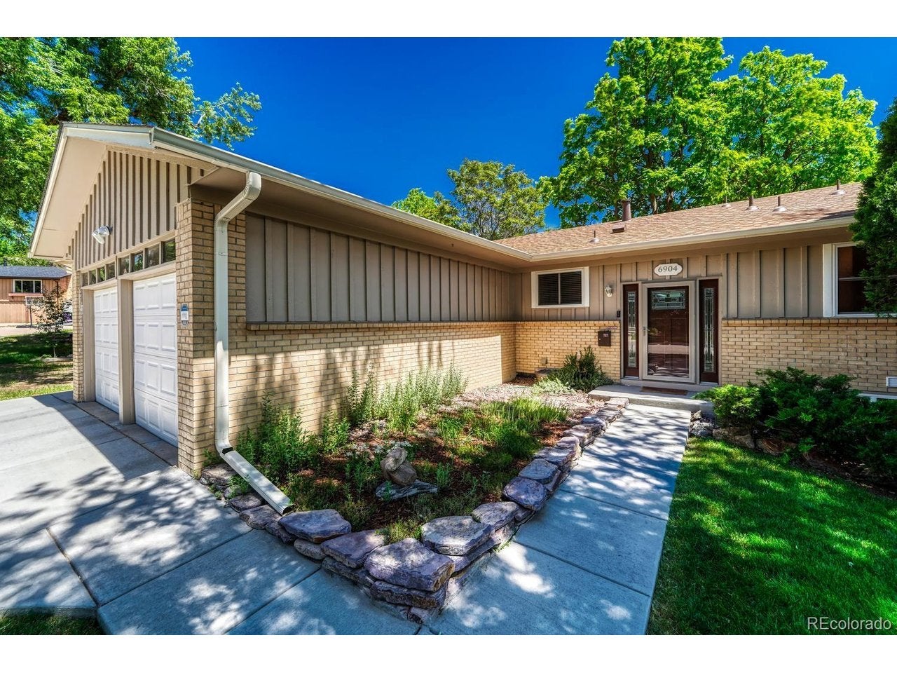 6904 E Villanova Pl — photo