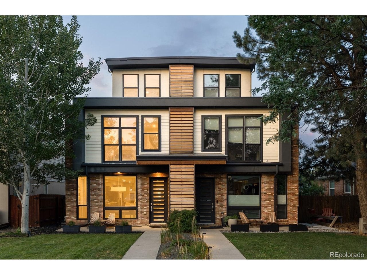 2712 Irving St — photo