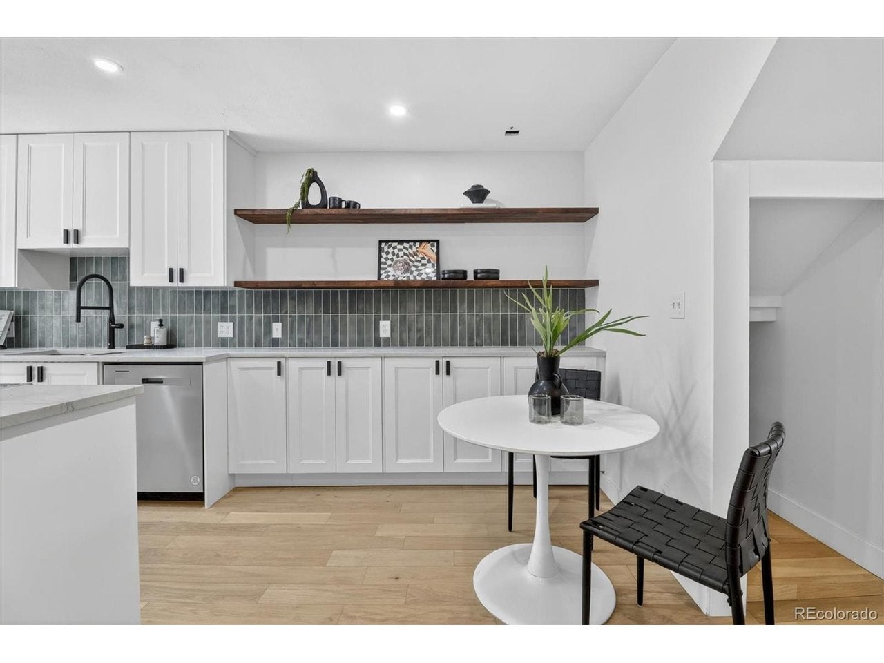 1111 Maxwell Ave 212 — photo