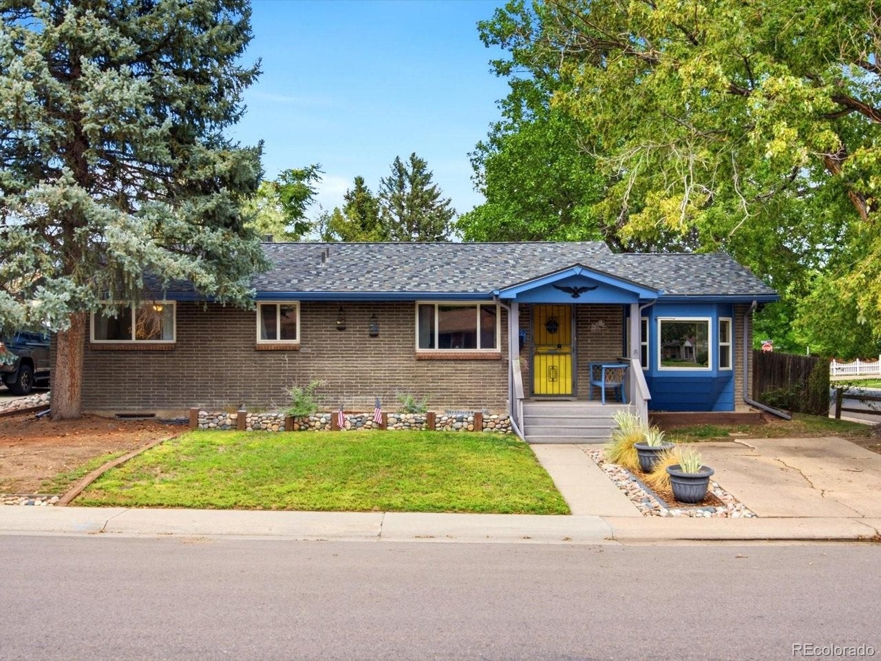 3409 W Berry Pl — photo
