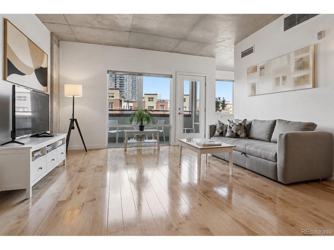 1475 Delgany St 304 — photo