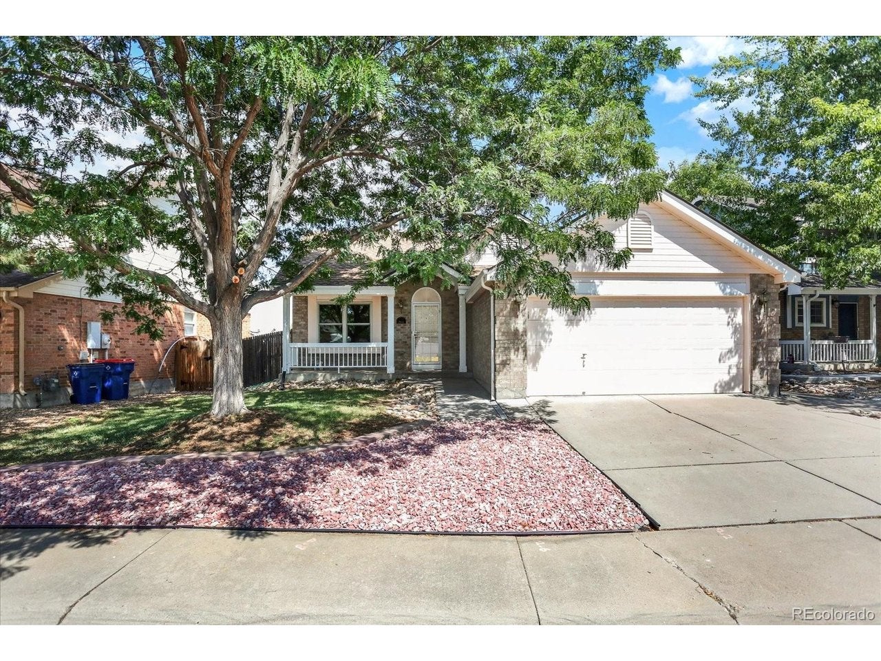 2804 Elaine Dr — photo