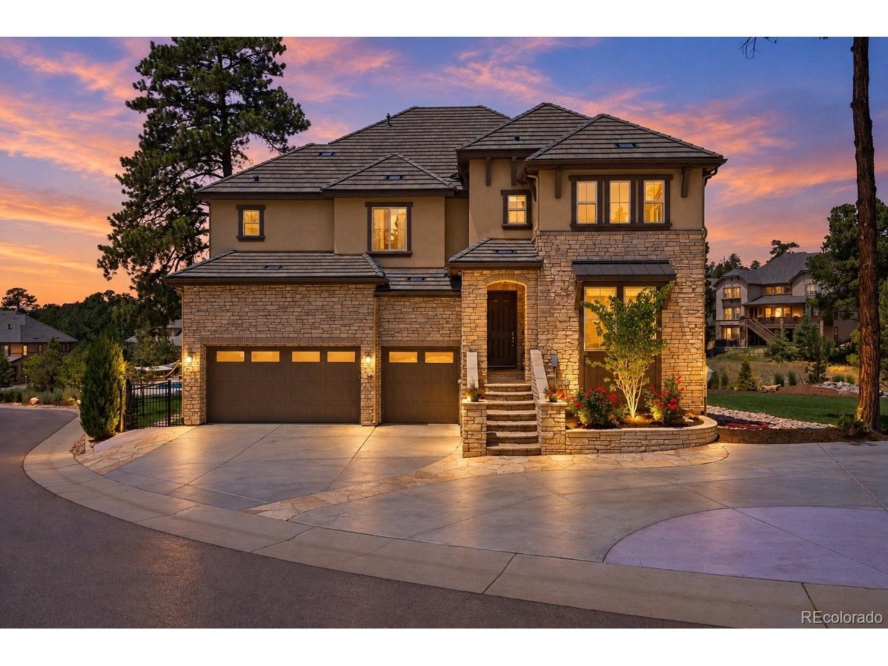 6881 Northstar Ct — photo