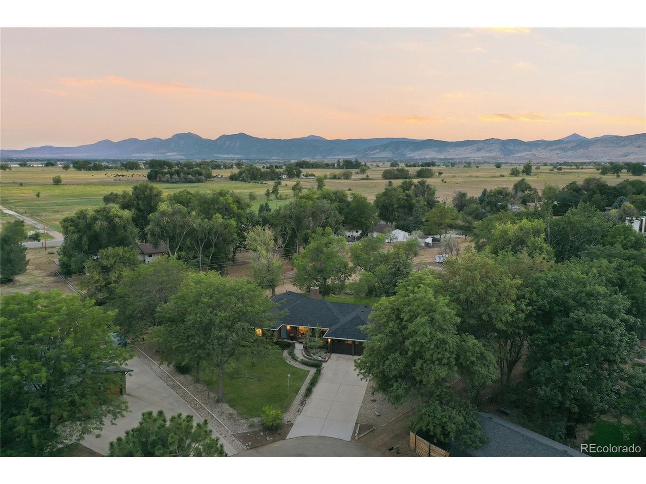 6048 Dhu Ct — photo
