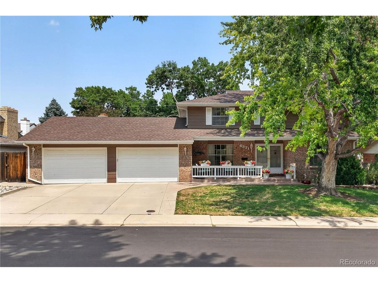 6371 E Dickenson Pl — photo