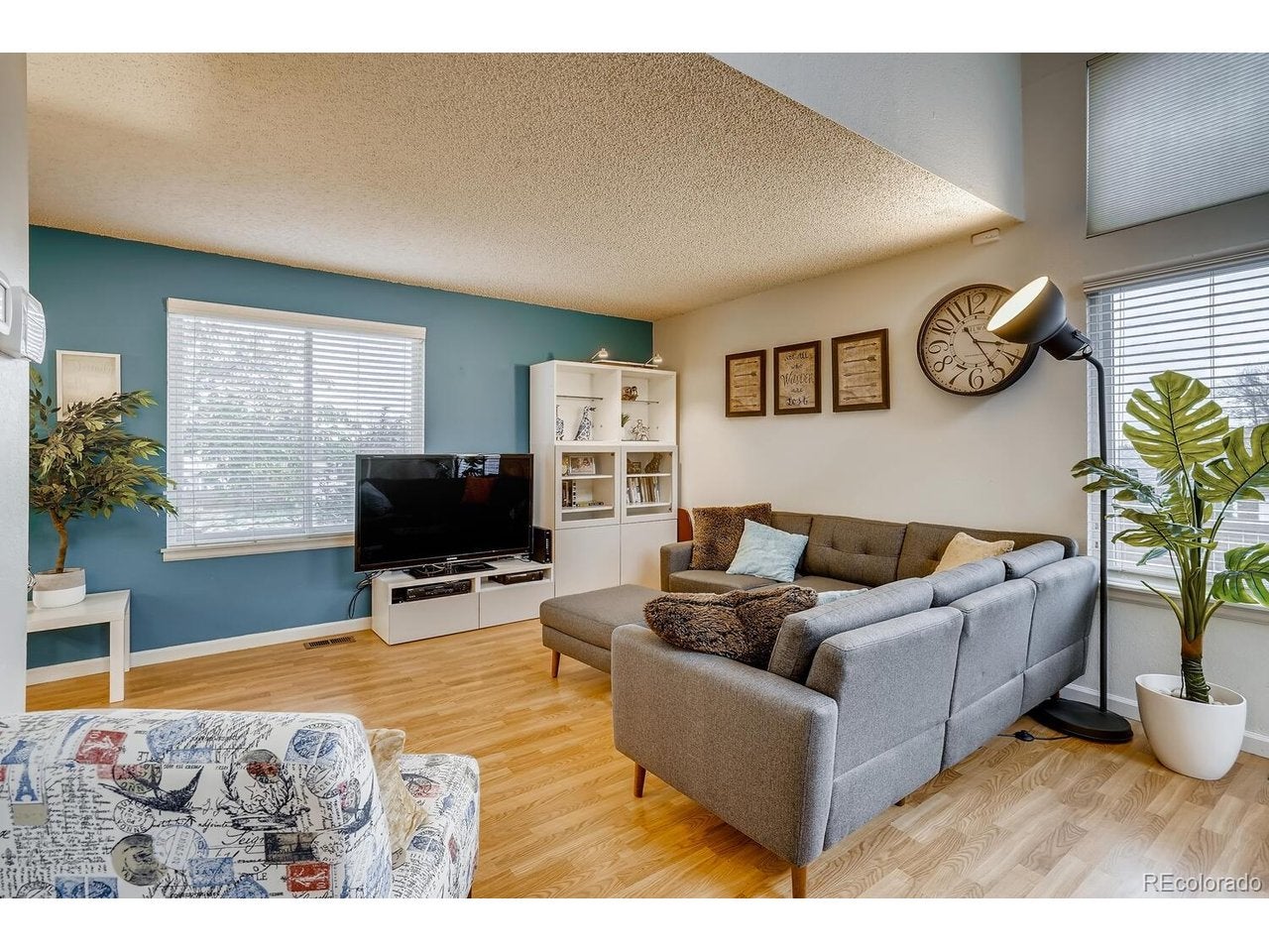 8012 Decatur Ct — photo