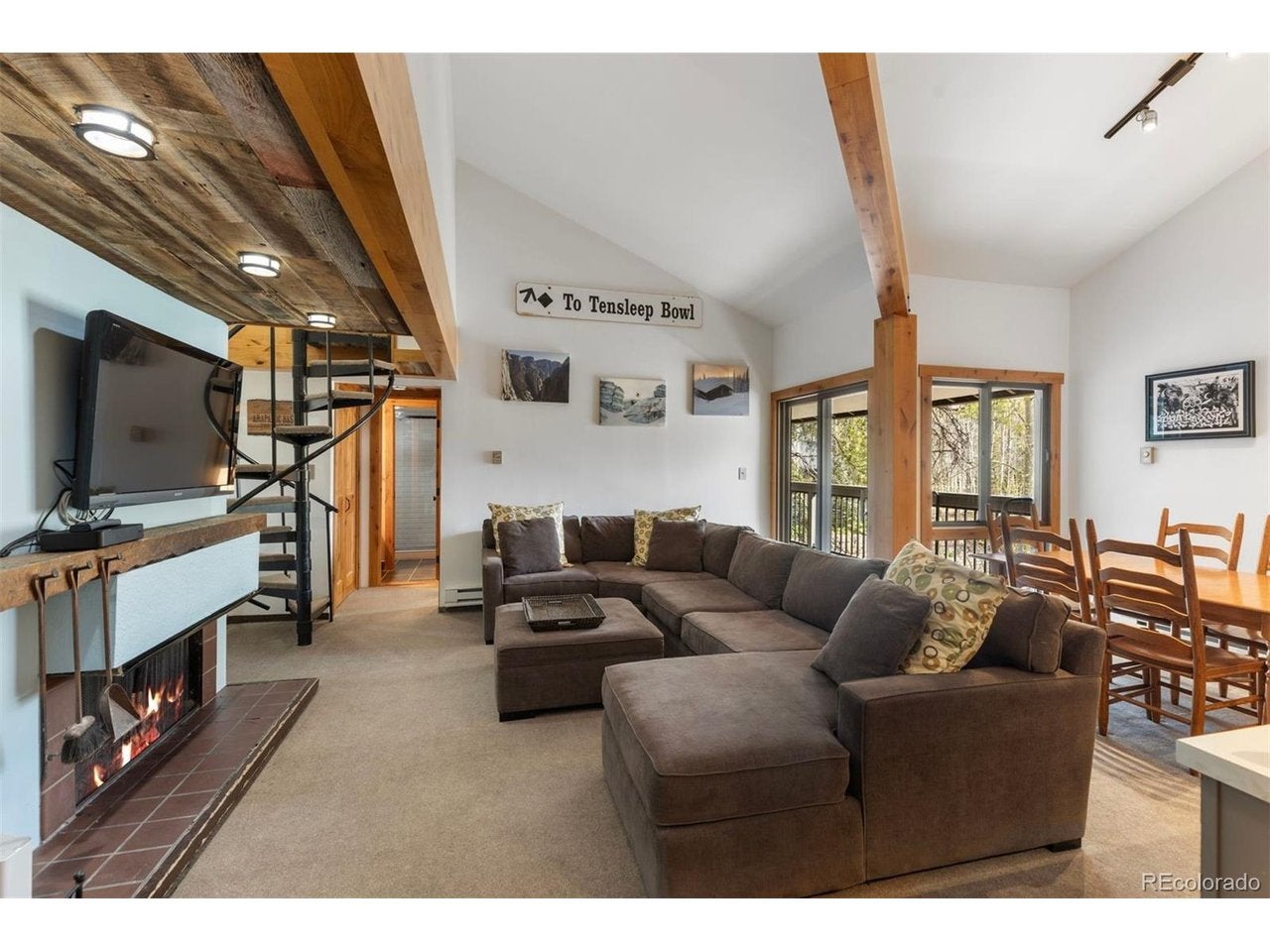 393 Wild Irishman Rd 1066 — photo