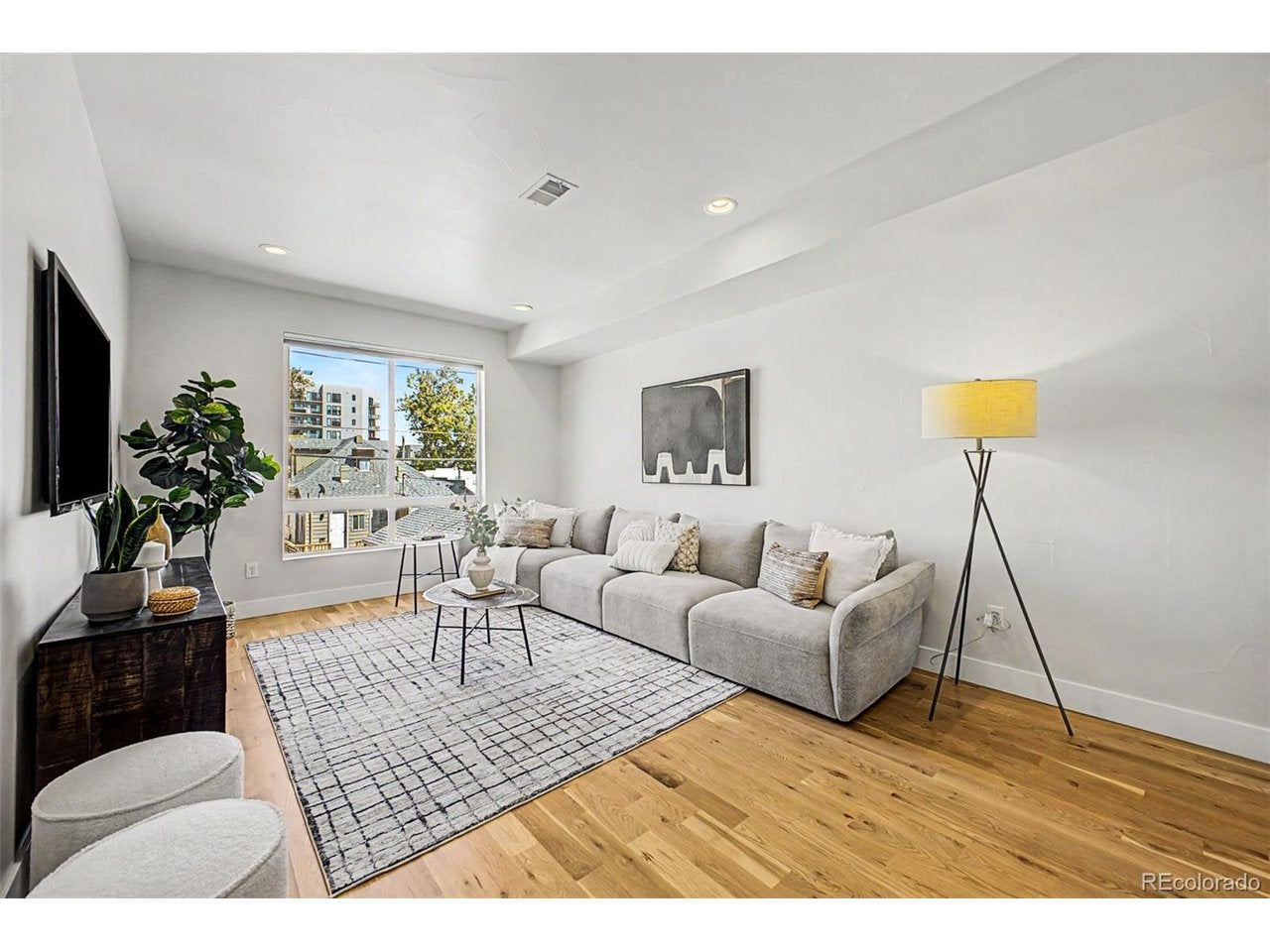 3520 W Conejos Pl 6 — photo