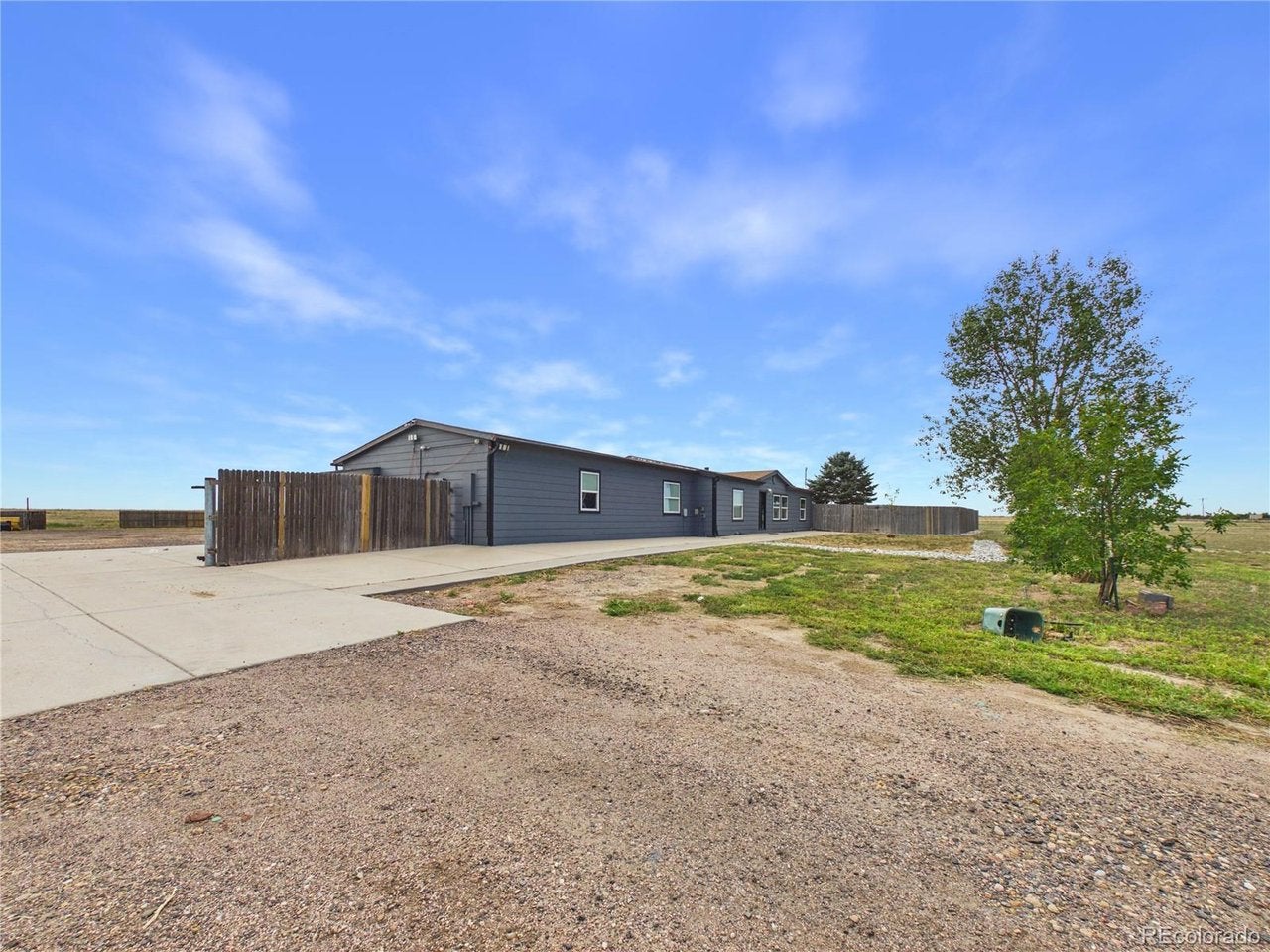 8860 Highway 79 — photo