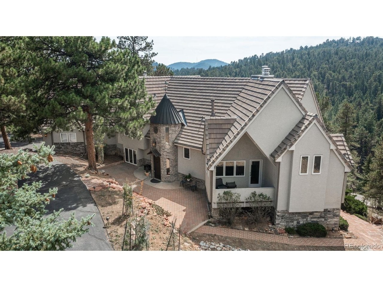 22594 Treetop Ln — photo