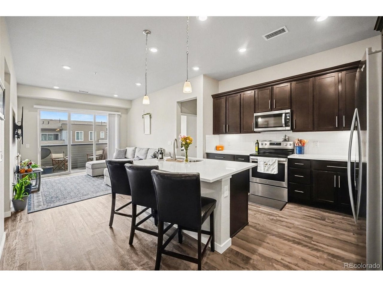420 E Fremont Pl 406 — photo