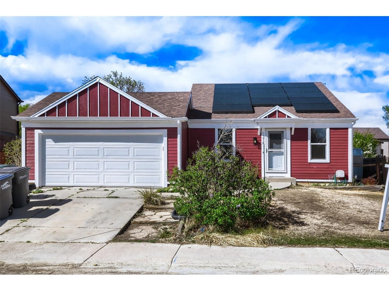 1215 Devonshire Ct — photo