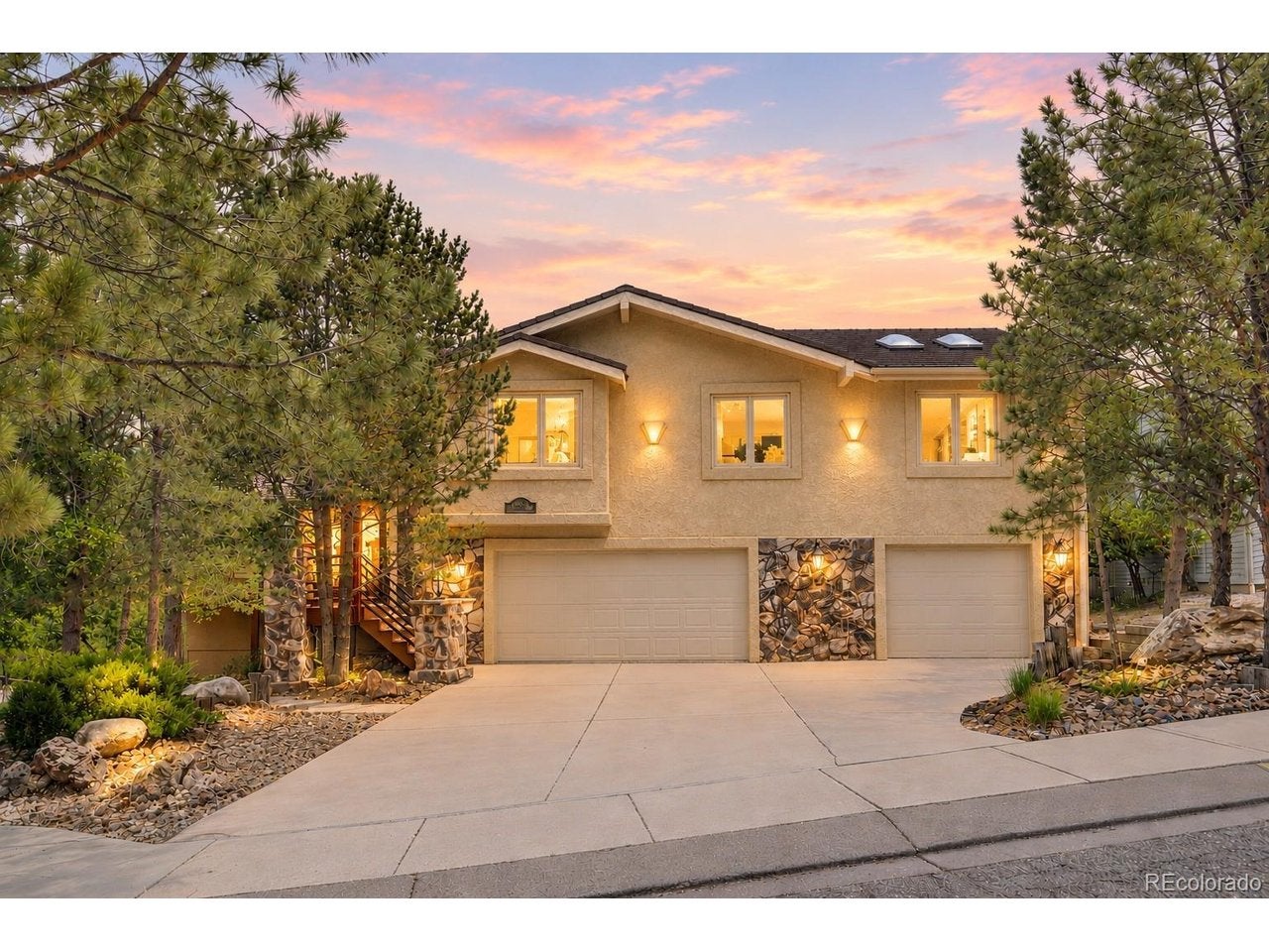 6745 Northvale Ln — photo