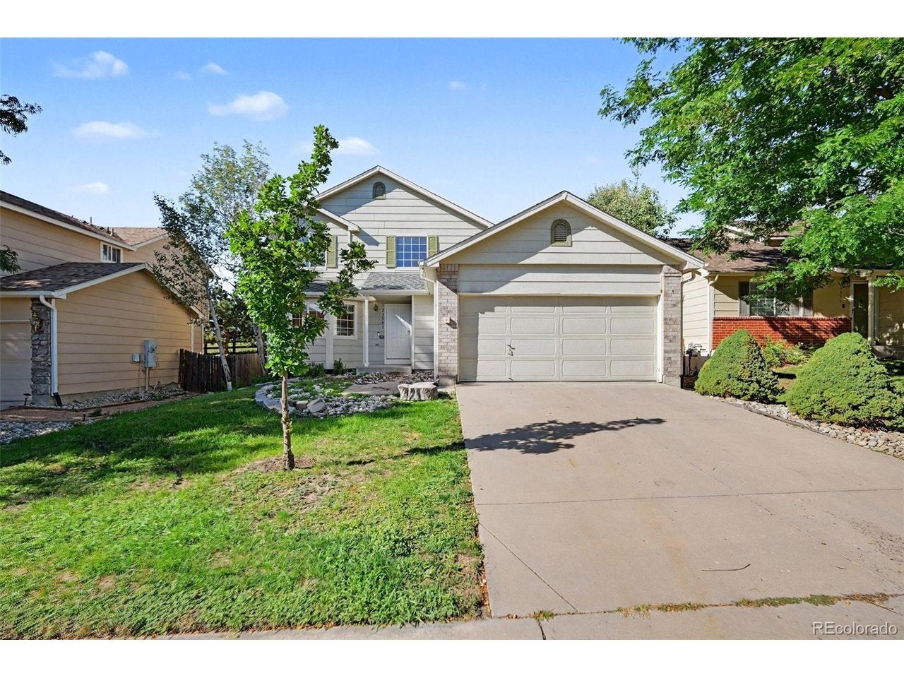 23541 Broadmoor Dr — photo