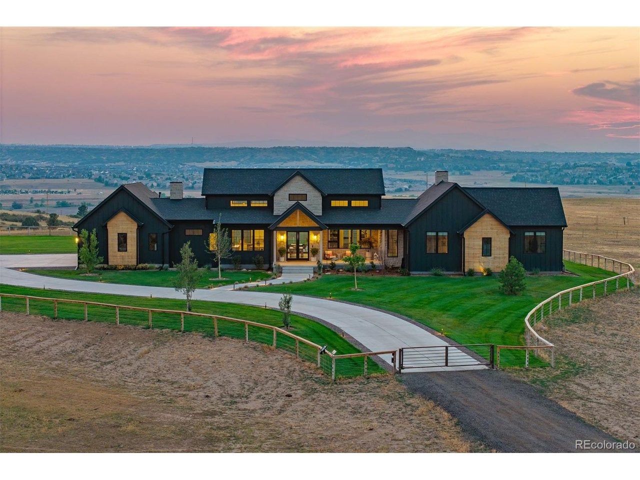 7497 Fox Creek Trl — photo